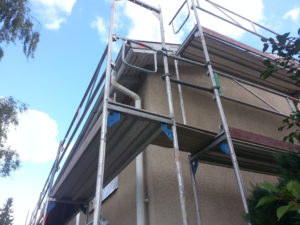 fasadrenovering-stockholm-saker-byggnadstallning
